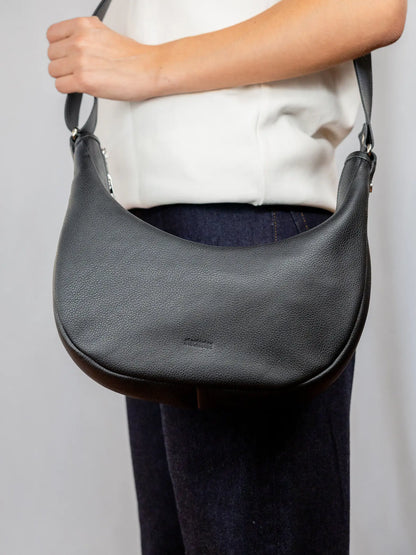 SAC DEMI-LUNE - NOIR GRAINE