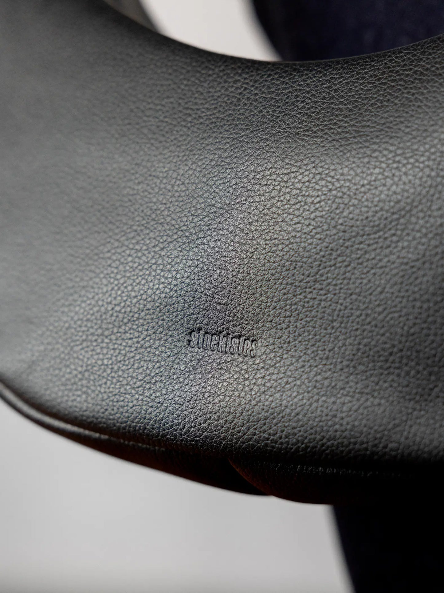SAC DEMI-LUNE - NOIR GRAINE